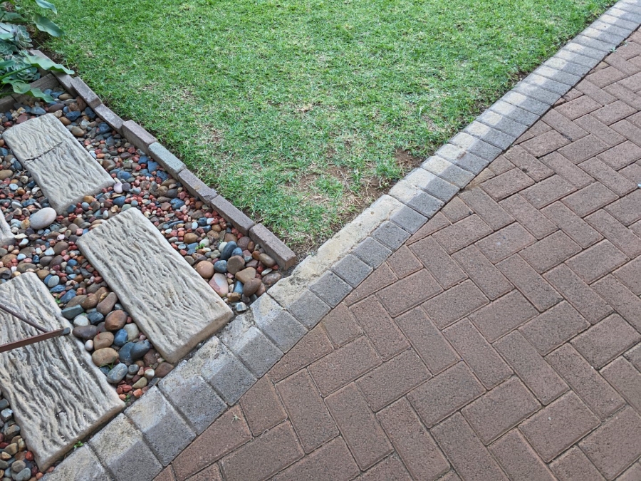 4 Bedroom Property for Sale in Heuwelsig Free State
